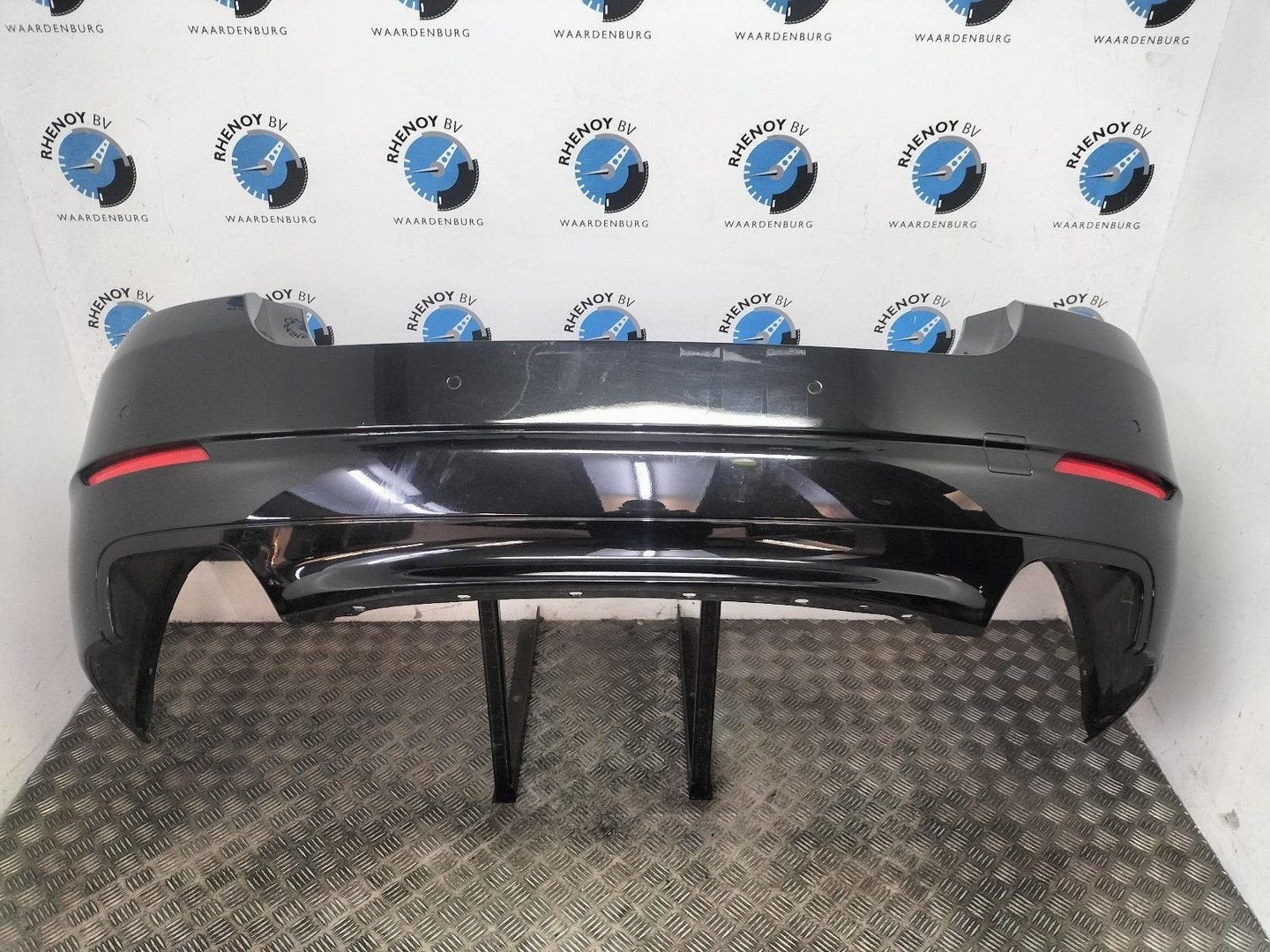 BMW 5 SERIES F10 550xi High Executive  BUMPER ACHTER 2010, Gebruikt, Ophalen of Verzenden, Stiba lid, Achter