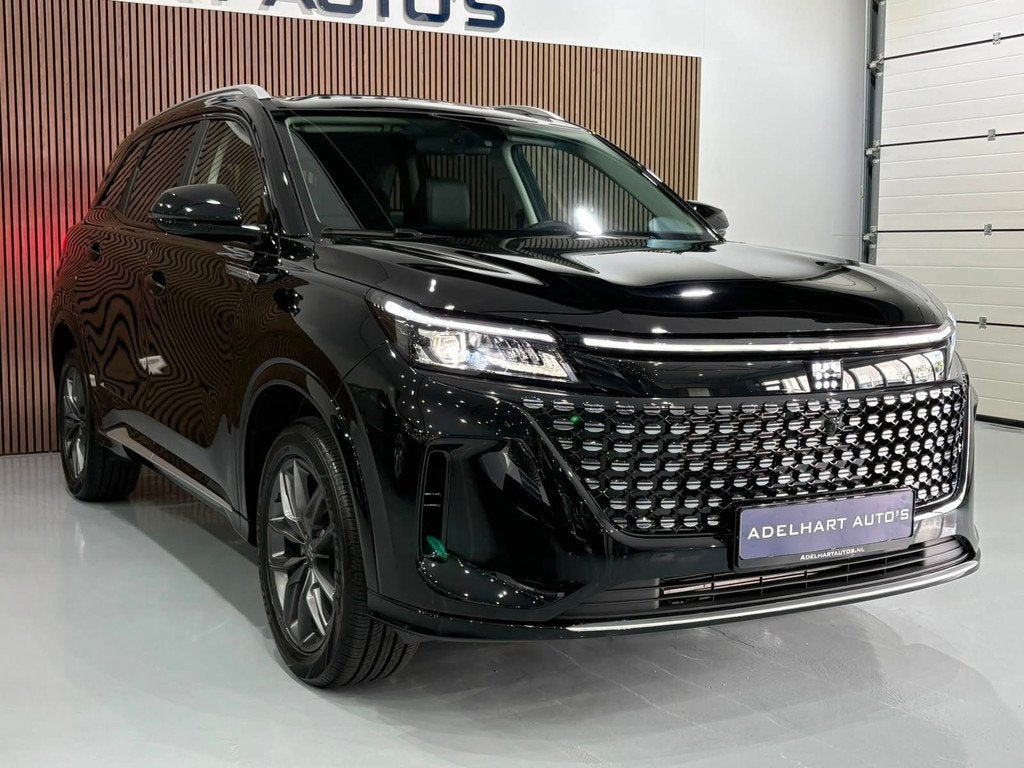 DFSK E5 1.5 PHEV Luxury 7 Pers Automaat Nieuw / Panorama dak, Auto's, 1498 cc, Zwart, 4 cilinders, Zwart