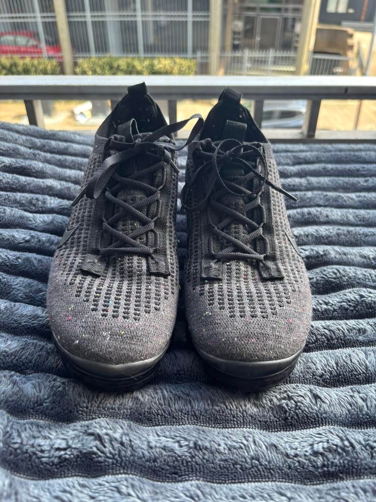 Nike vapormax, Ophalen of Verzenden, Zo goed als nieuw, Zwart