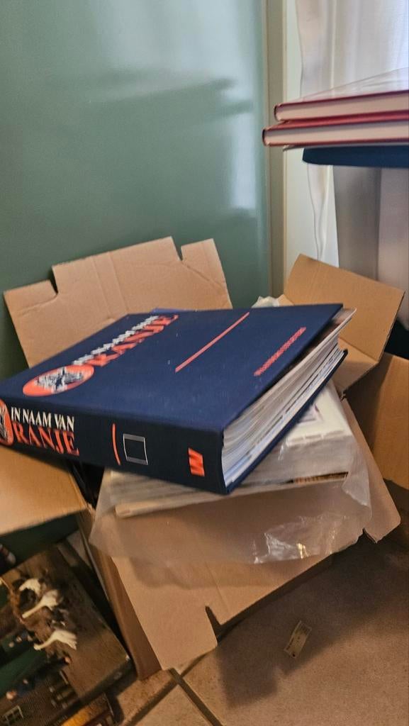 Grote doos met tijdschriften over het Koninklijk Huis, Ophalen, Gebruikt, Tijdschrift of Boek
