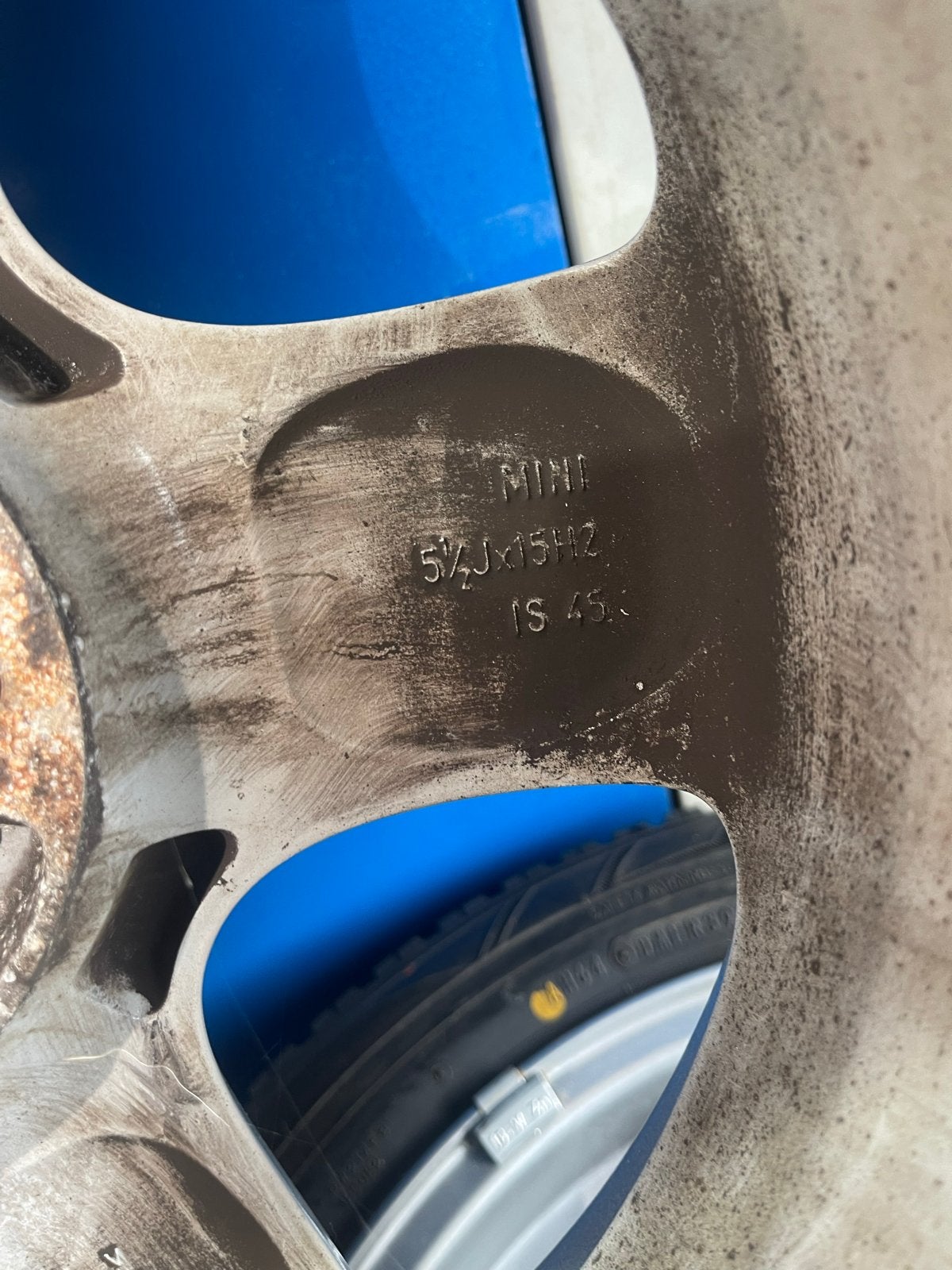 Nette Mini velgen met goede banden - 165/65R15, Ophalen, Gebruikt, 15 inch, Banden en Velgen