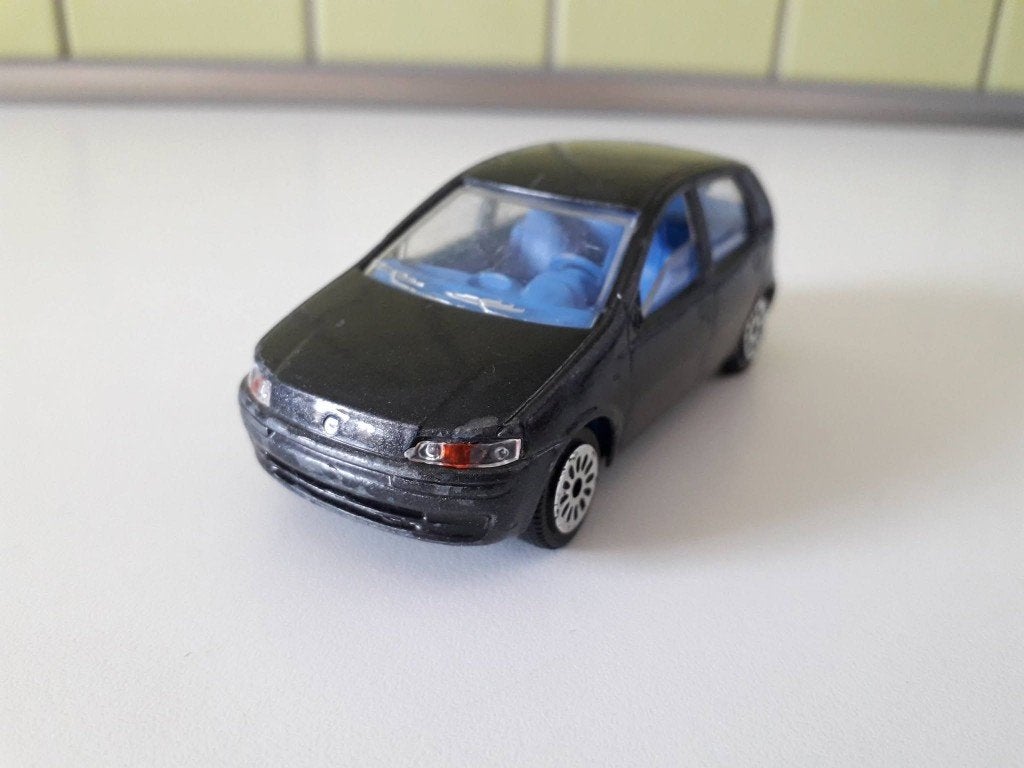 fiat punto        majorette         schade, Ophalen of Verzenden, Gebruikt, Auto, Overige merken