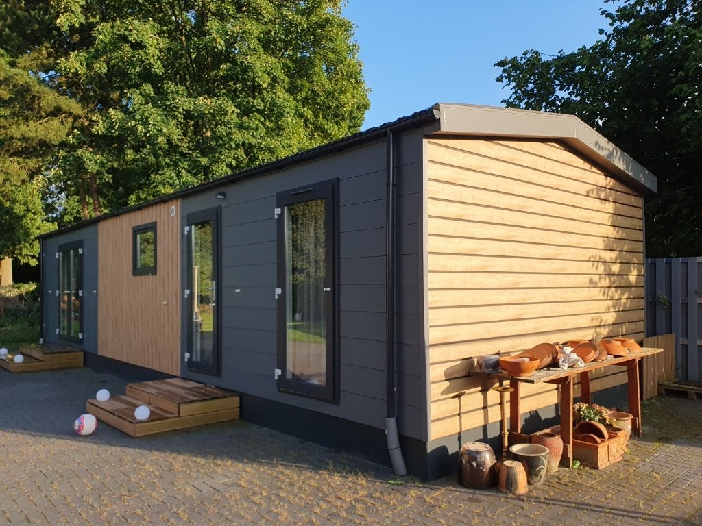 Grootste Modern chalet van het noorden, ZGAN 12,6m x 4,4m, Caravans en Kamperen, Tot en met 4