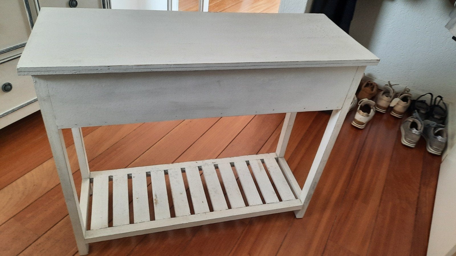 Kleine sidetable, Ophalen, 50 tot 100 cm, Zo goed als nieuw, Overige houtsoorten
