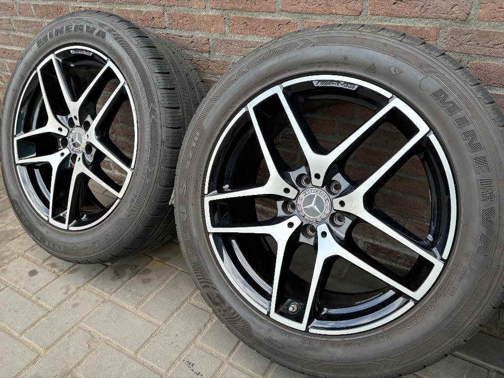 Orig 19 Inch Mercedes GLC AMG Night pack velgen + winterband, Gebruikt, Banden en Velgen, Winterbanden, 235 mm