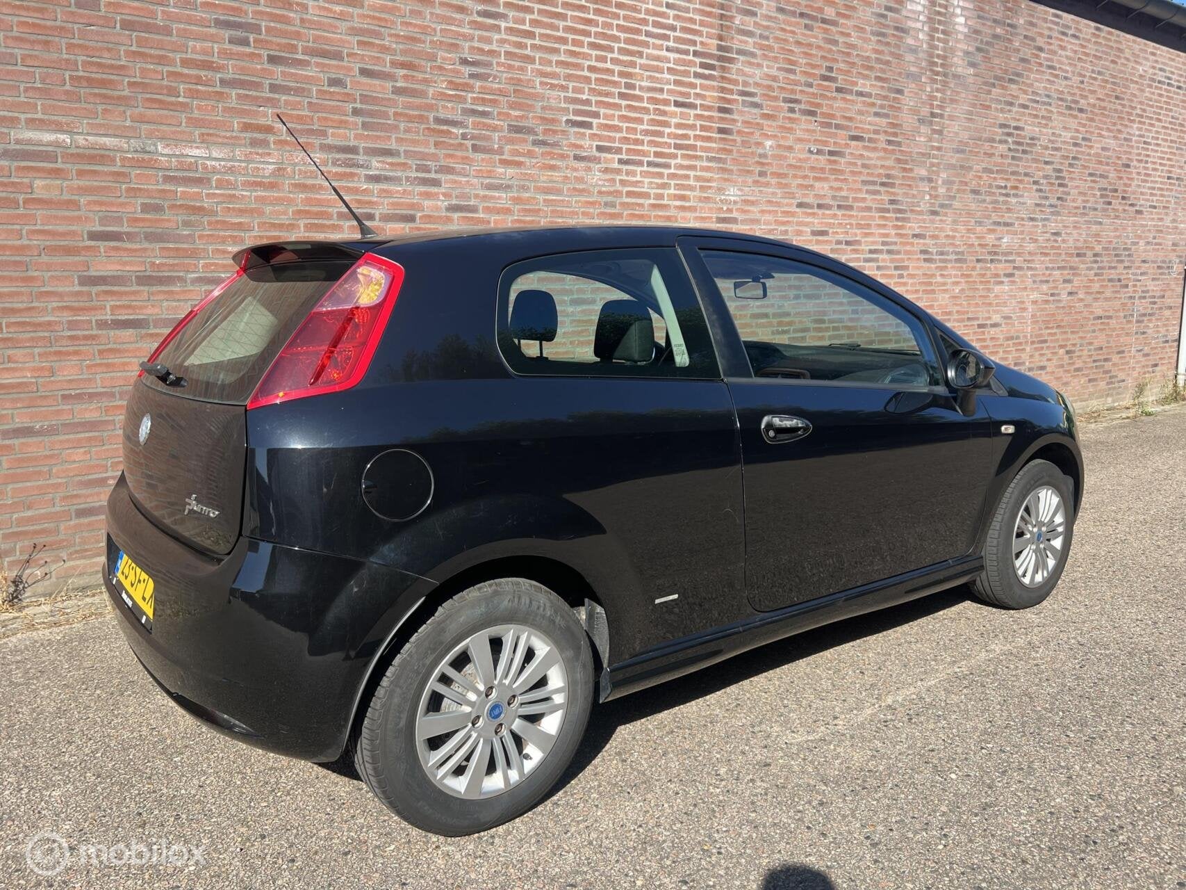 Fiat Grande Punto 1.4 Dynamic |Apk 8-2027!, Voorwielaandrijving, 4 cilinders, 400 kg, Grande Punto