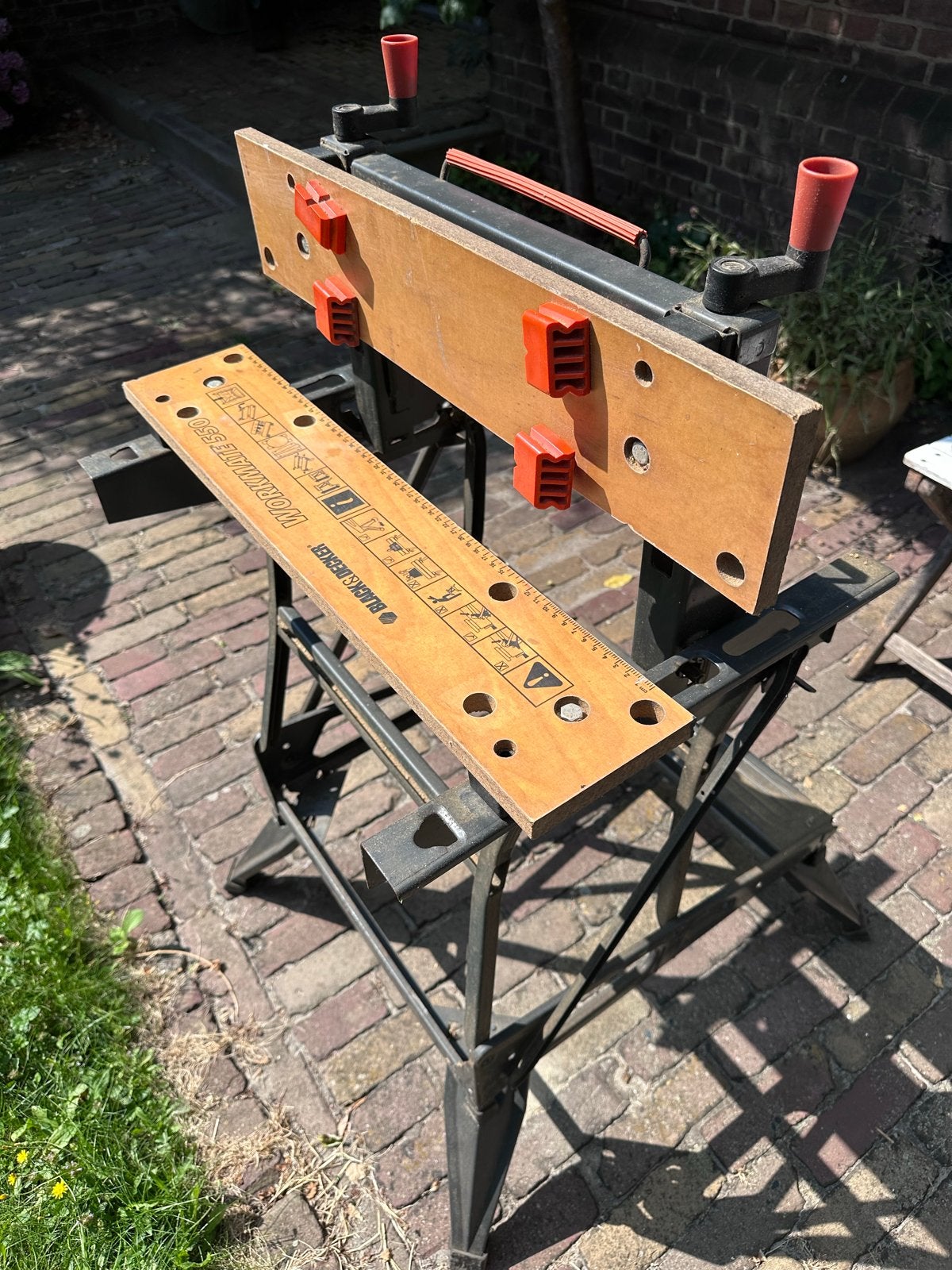 Black & Decker Workmate 550 Werkbank - Inklapbaar, Doe-het-zelf en Verbouw, Werkbanken, Gebruikt, 70 tot 120 cm, Bankschroef, Ophalen
