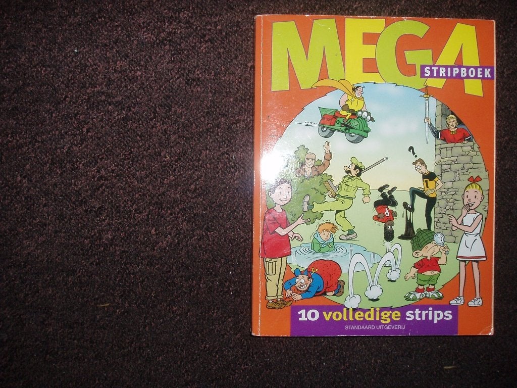 Suske en Wiske Mega stripboek - 10 volledige strips 2002, Boeken, Eén stripboek, Ophalen of Verzenden, Gelezen