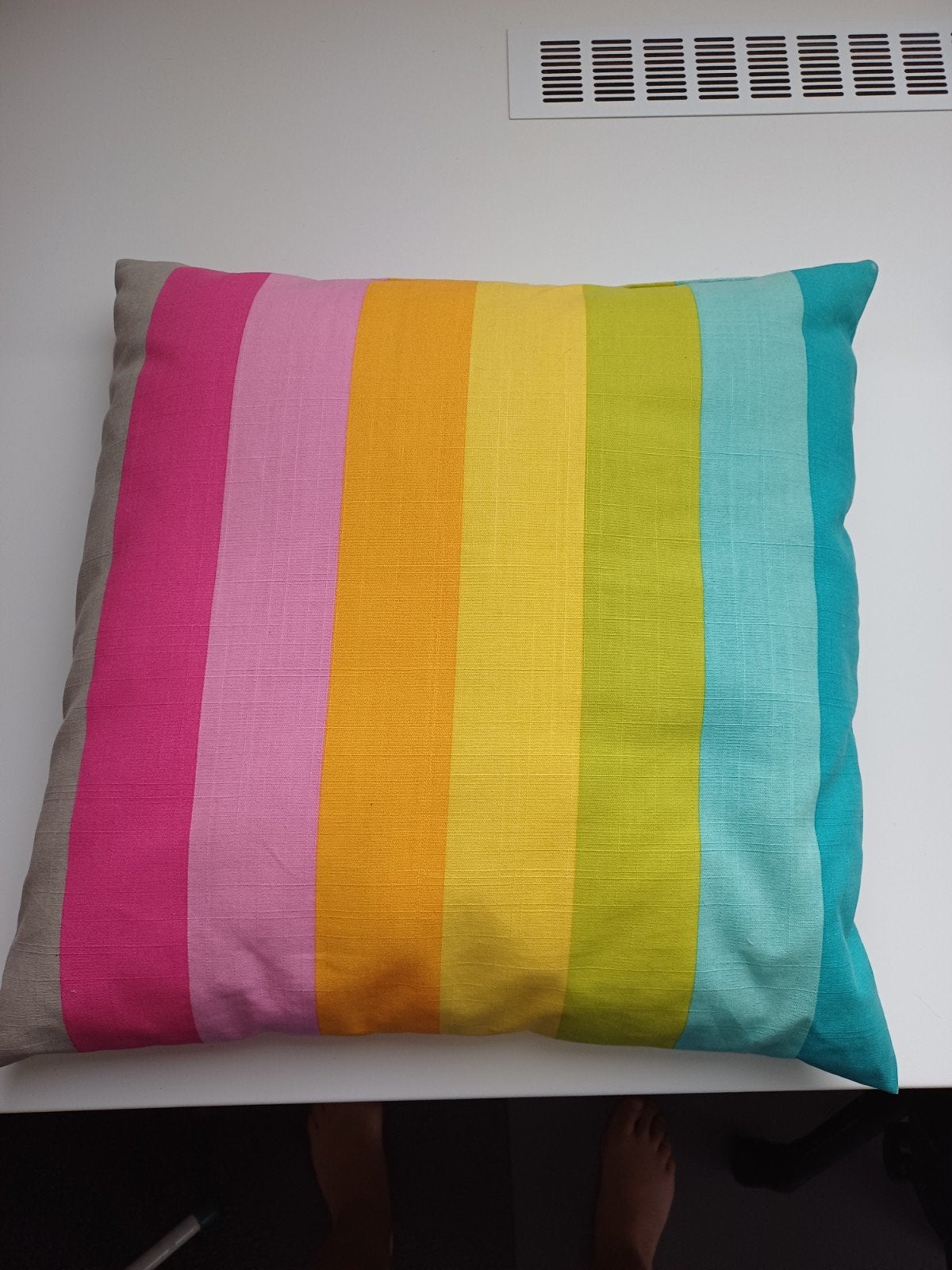 2 Kleurrijke Kussens 50x50 cm - Zo goed als nieuw, Ophalen of Verzenden, Zo goed als nieuw, Overige kleuren, Vierkant
