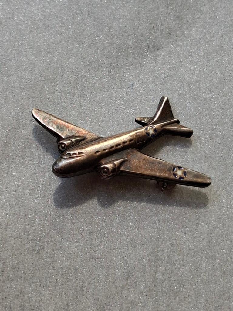Speldje/broche oorlogs vliegtuig, Ophalen of Verzenden, Luchtmacht, Amerika, Embleem of Badge