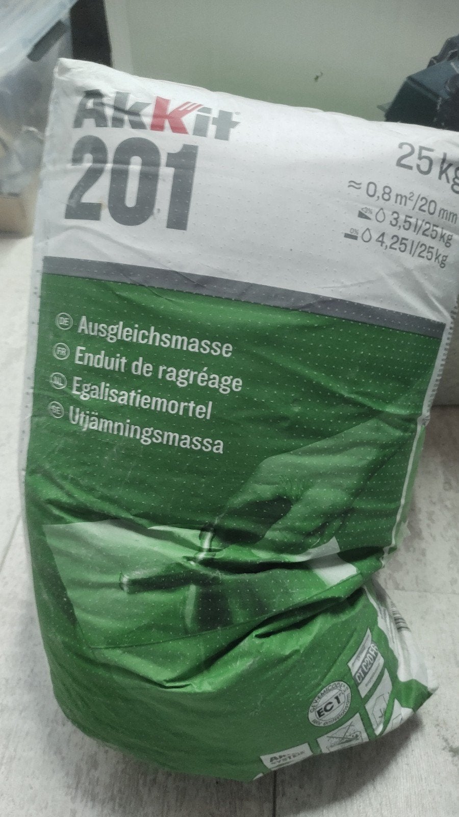 Egalisatiemortel van Akkit 201, 25 kg + 15 kg, Ophalen, Zo goed als nieuw, Overige typen