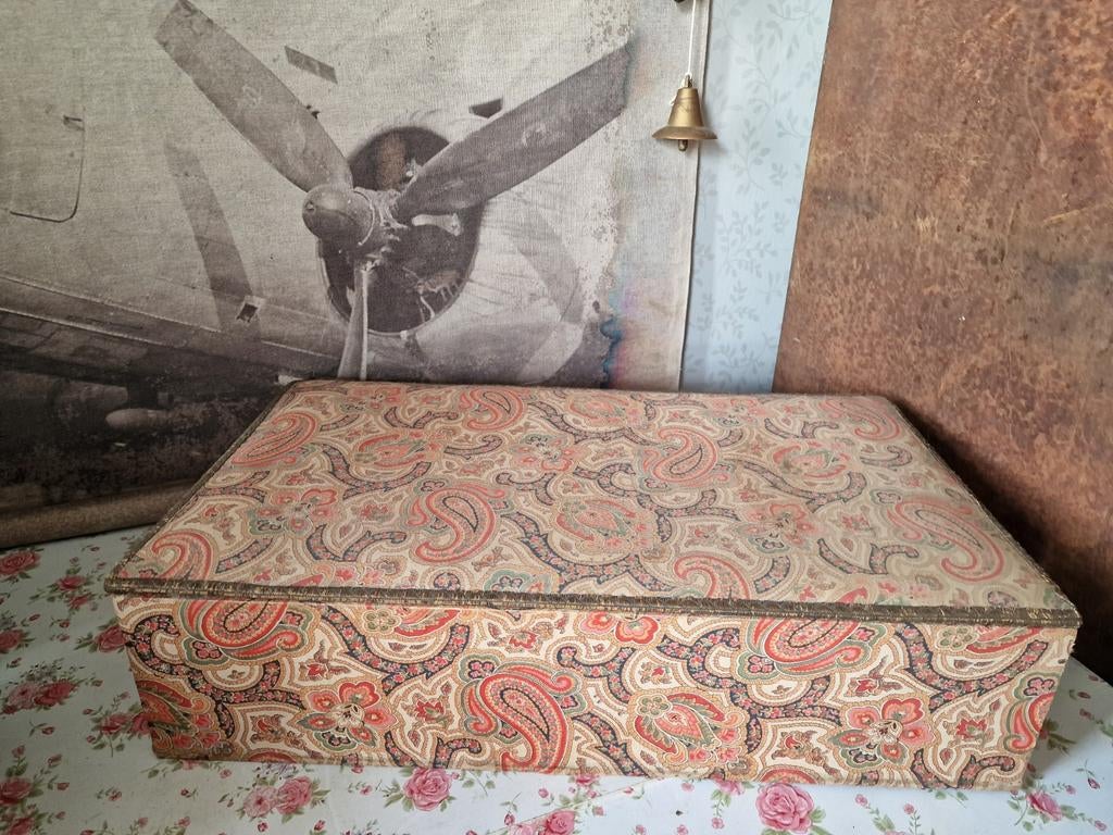 Antiek stoffen doos, Ophalen of Verzenden