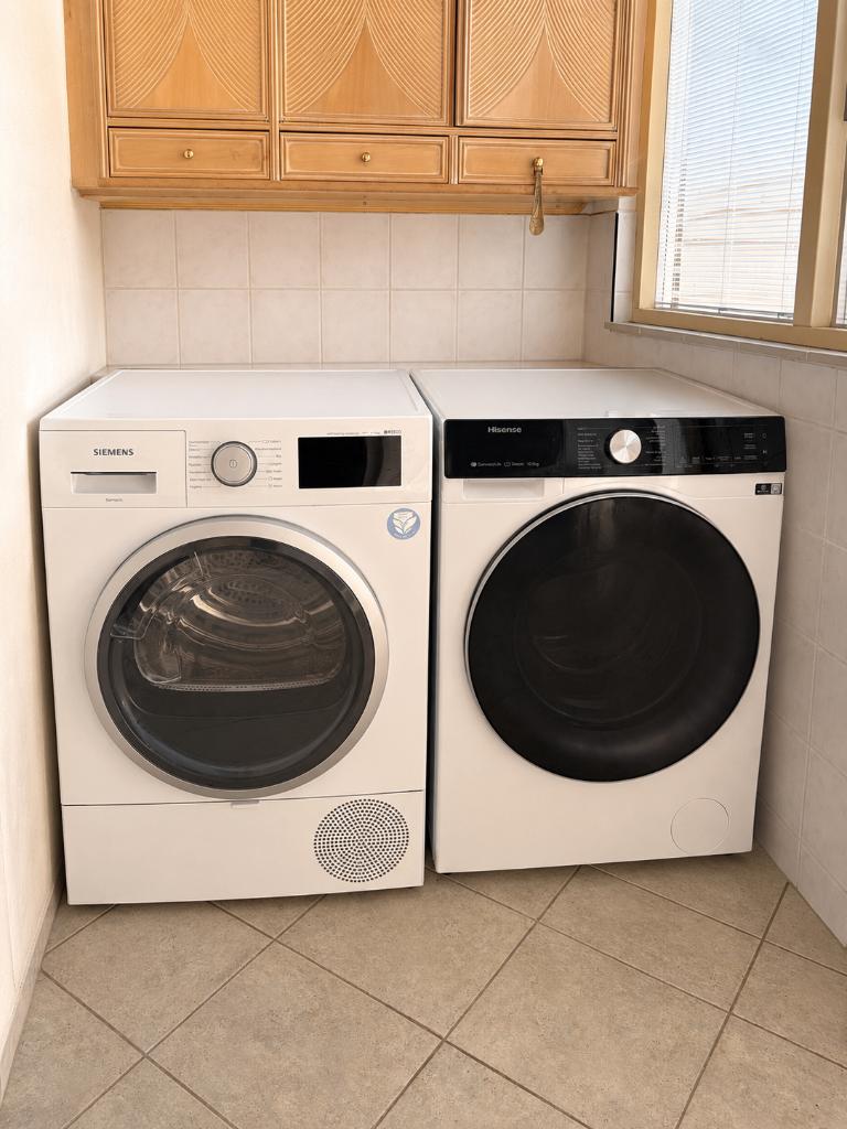 Wasmachine en droger, Ophalen, Zo goed als nieuw, 1200 tot 1600 toeren