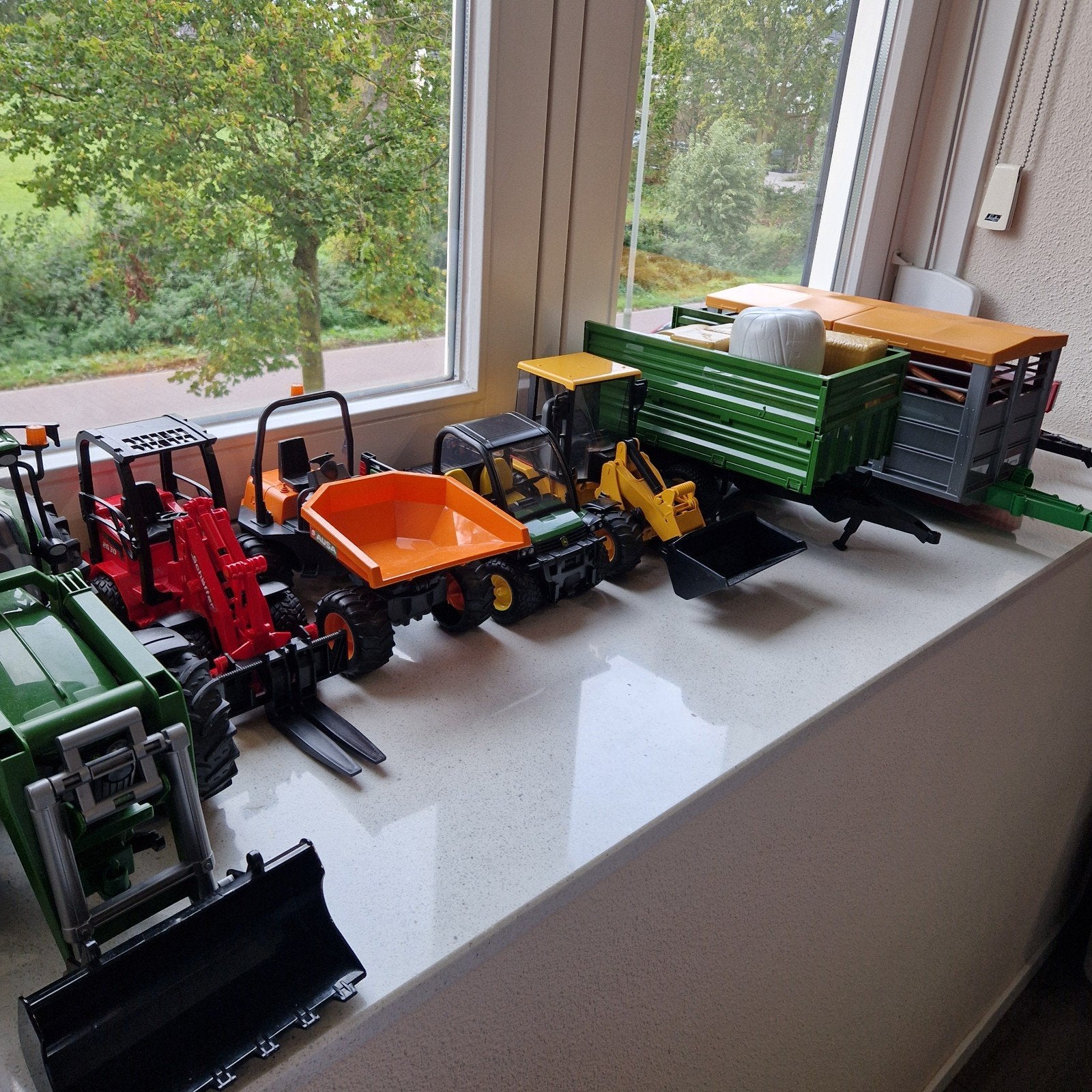 Bruder speelgoed, tractor veewagen en veel accessoires, Ophalen of Verzenden, Gebruikt