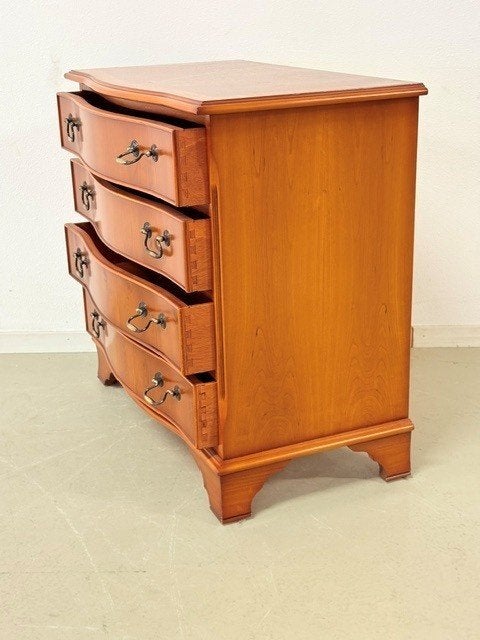 Serpentine Chest in mahonie, Ophalen, Gebruikt, 50 tot 100 cm, Minder dan 100 cm