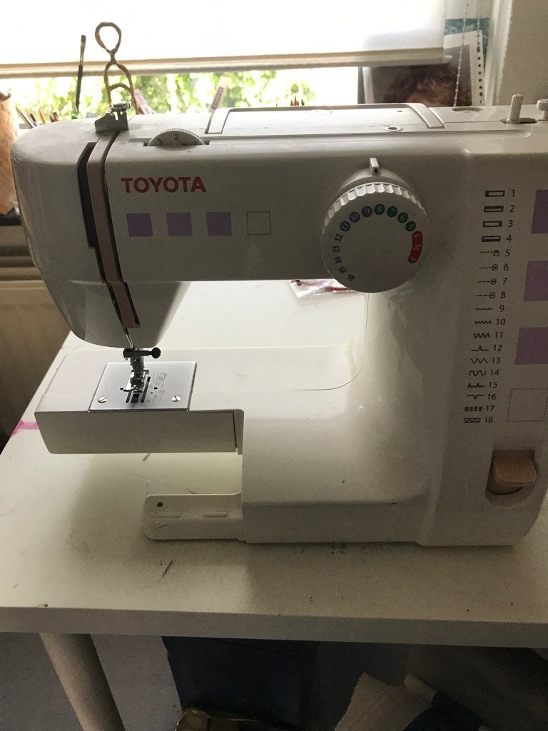 Naaimachine Toyota, Hobby en Vrije tijd, Naaimachines en Toebehoren, Ophalen, Gebruikt, Naaimachine, Singer