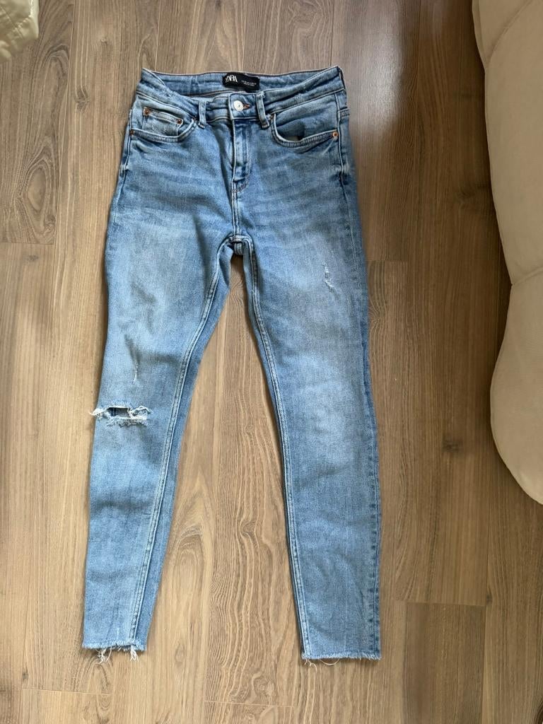 Zara Skinny Jeans - Stijlvol en comfortabel!, Ophalen of Verzenden, Zo goed als nieuw, Blauw, W27 (confectie 34) of kleiner