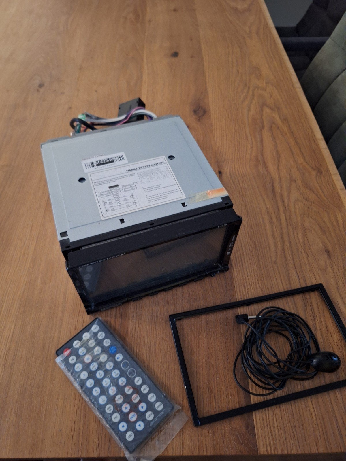 Auto radio met dvd/cd speler en afstandsbediening, Ophalen of Verzenden, Gebruikt