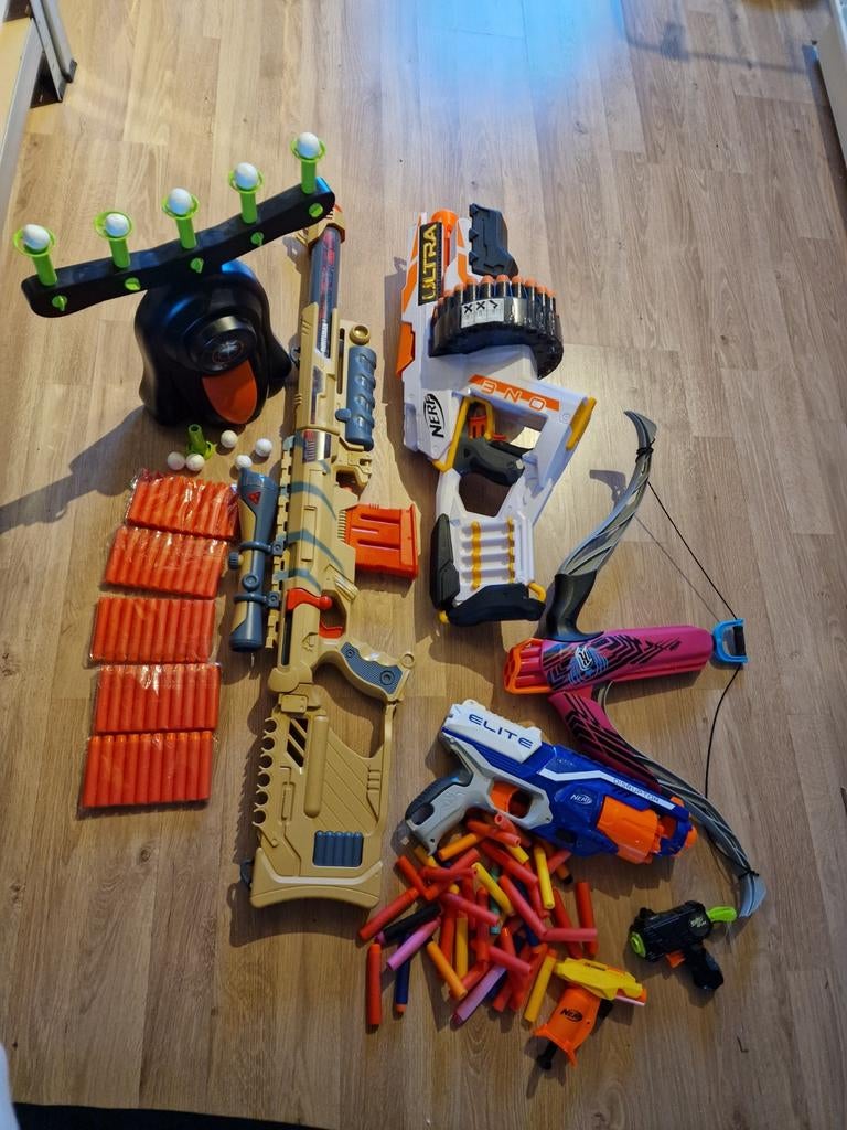 Grote Nerf Blaster Collectie met Accessoires en Munitie, Ophalen of Verzenden, Gebruikt
