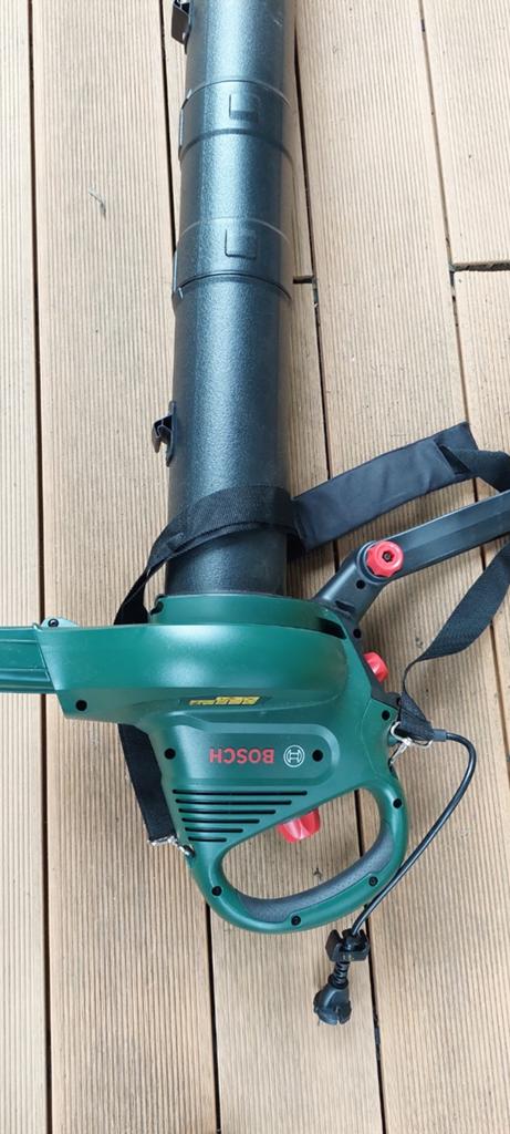 Bosch bladzuiger/blazer nagenoeg nieuw!!!, Tuin en Terras, Bladblazers, Ophalen, Zo goed als nieuw, Elektrisch
