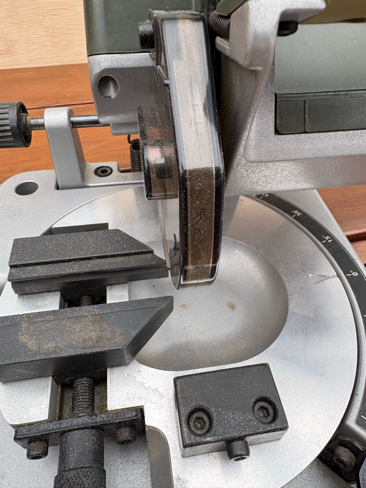 Proxxon KGS 80 Afkortzaag - Compact en Nauwkeurig, Ophalen, Minder dan 30 mm, Gebruikt, Afkortzaag