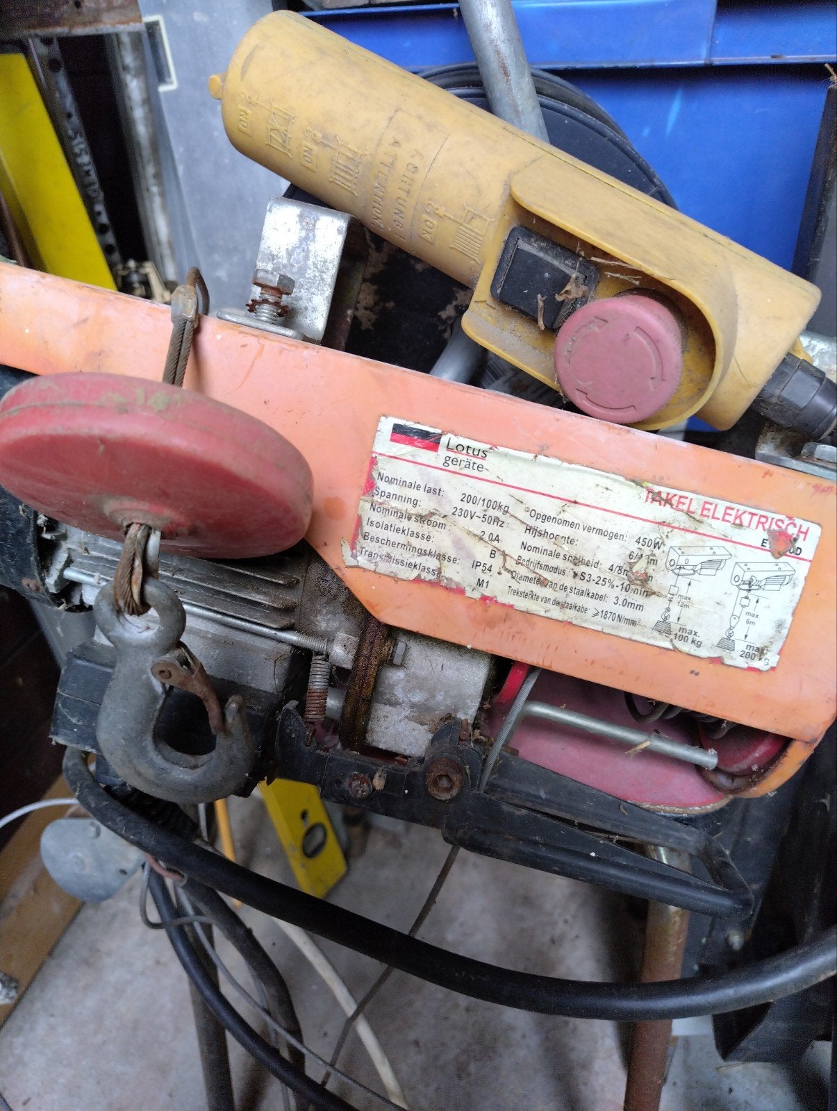 Elektrische takel Lotus Geräte 200/400kg, Ophalen, Gebruikt, Elektrisch