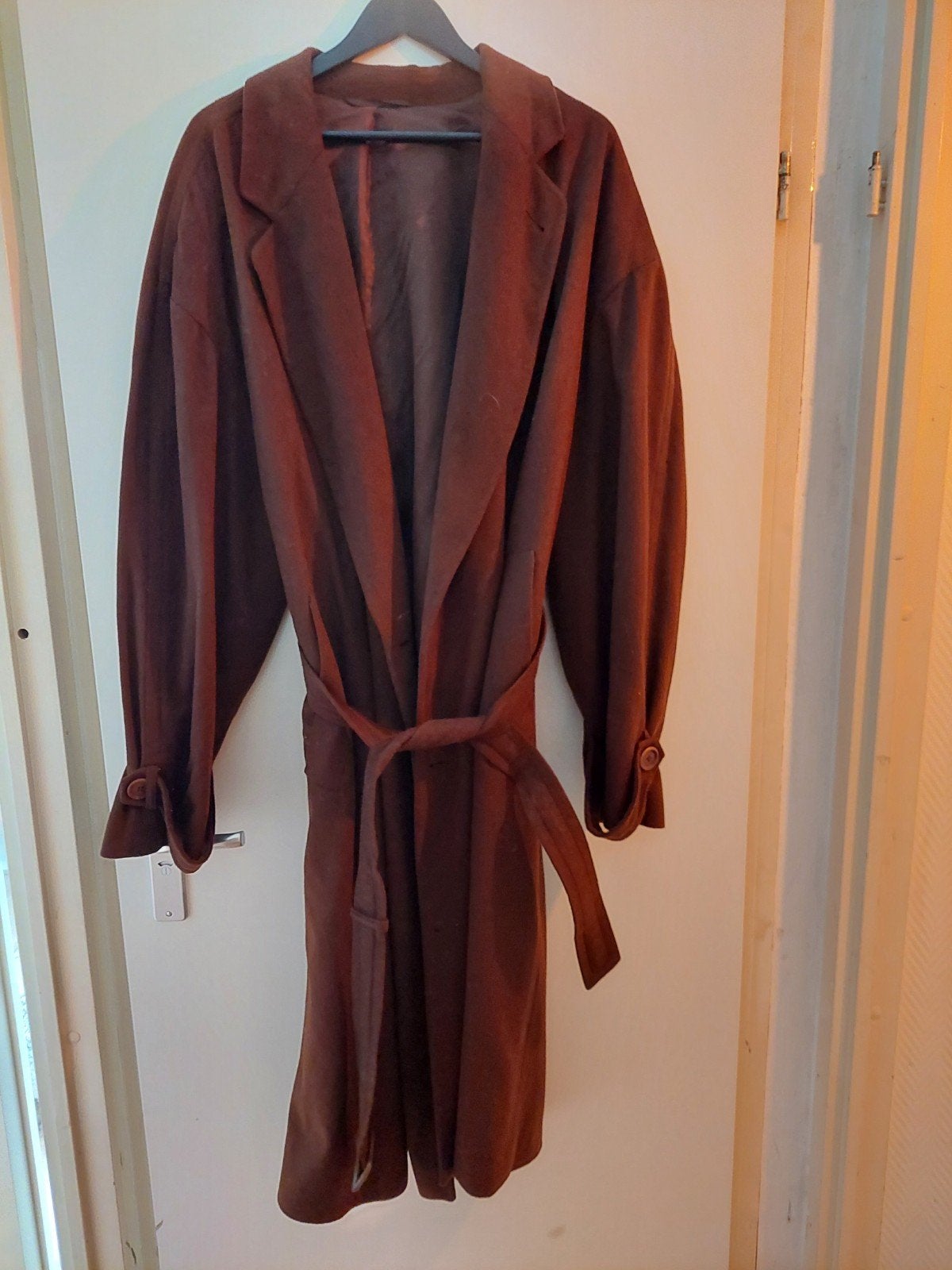 Hugo Boss 100% Kasjmier Mantel - Bruin, Zo goed als nieuw, Bruin, Overige maten, Ophalen of Verzenden, Zo goed als nieuw