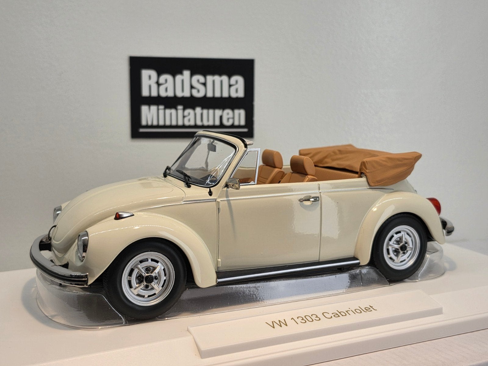 Volkswagen Kever 1303 Cabriolet - Beige - 1:18 Norev, Auto, Norev, Ophalen of Verzenden