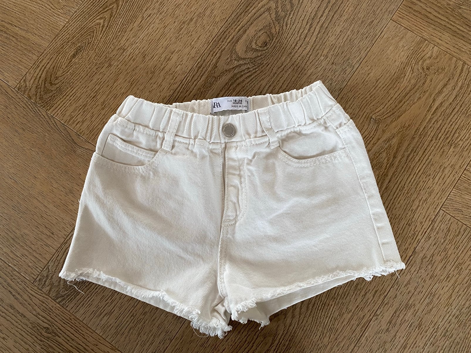 Zara meisjes denim short maat 92, Ophalen of Verzenden, Gebruikt, Meisje, Jas