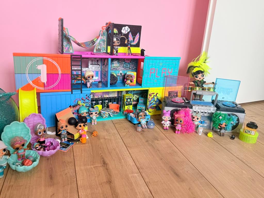 L.O.L. Surprise! Set met Clubhouse en poppen, Ophalen, Zo goed als nieuw