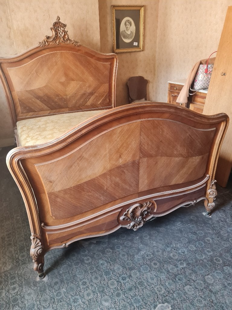 Antiek bed op wieltjes, Ophalen, Heikant 21 Kaatsheuvel, Bruin, Belle Vieille Brocante