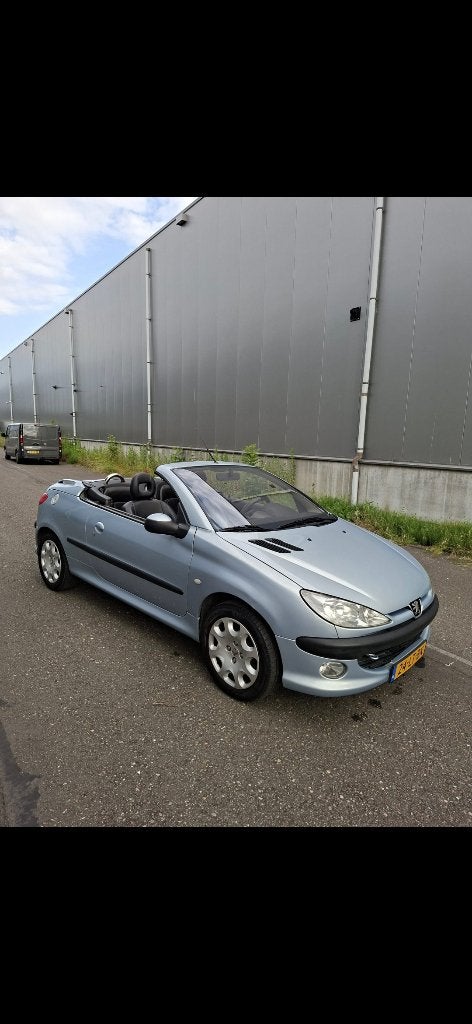 Peugeot 206 1.6 16V CC 2003 Grijs 122.000 km !!, Voorwielaandrijving, Zwart, 4 cilinders, Cabriolet