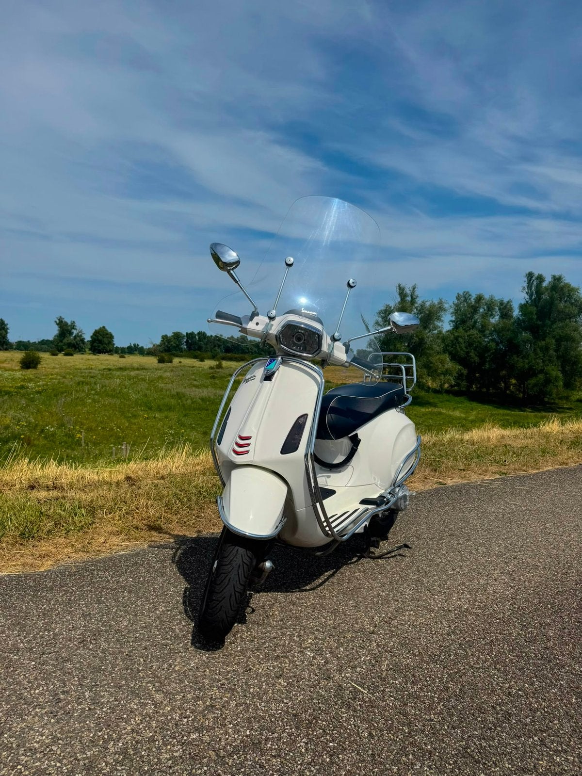 Vespa sprint piaggio bromfiets 2017 49cc, Fietsen en Brommers, Brommers | Vespa, Zo goed als nieuw, Overige modellen, Maximaal 45 km/u