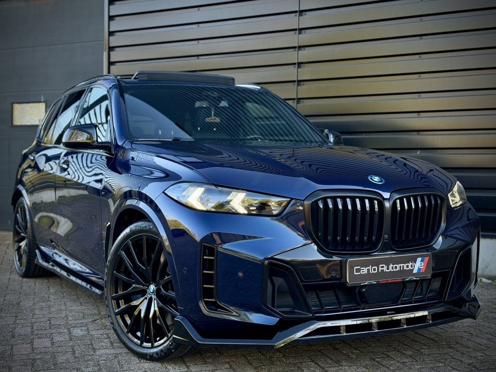 BMW X5 xDrive50e M-PERF. SOFT|PANOSKY|HUD|HK|360|MASSAGE VOL, Auto's, BMW, Gebruikt, 2395 kg, Blauw, Leder