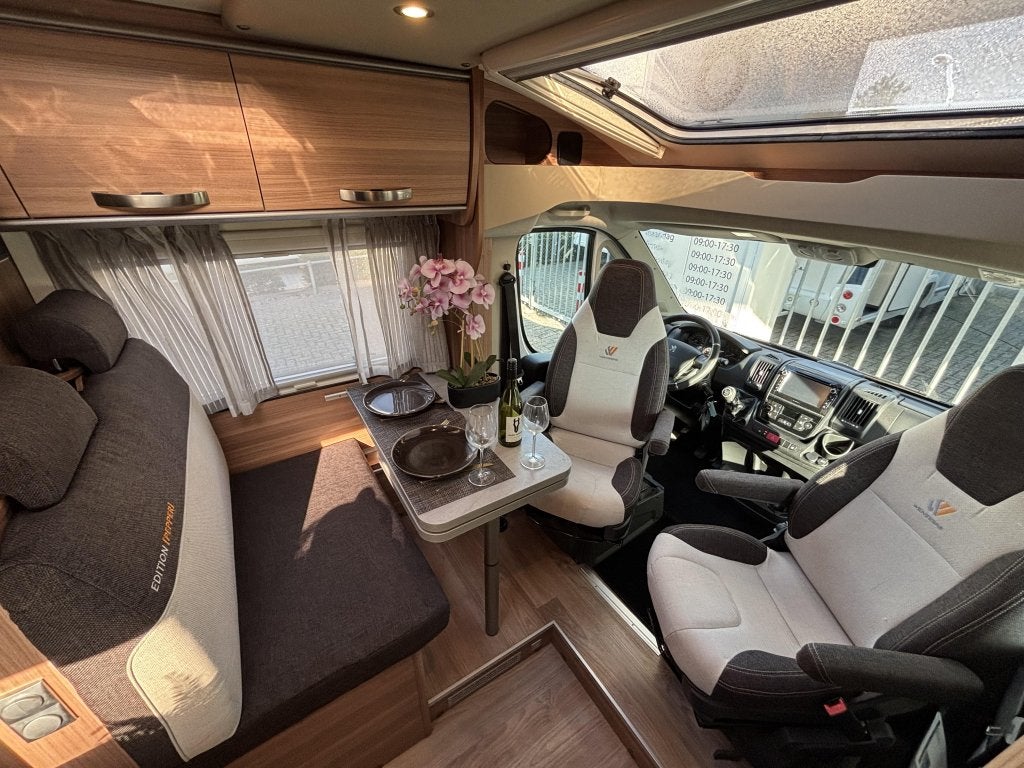 Weinsberg Pepper 600 MEG ENKELE BEDDEN 6.75M EURO6 DAK AIRCO, Koelkast, Ringverwarming, Tot en met 2, 6 tot 7 meter