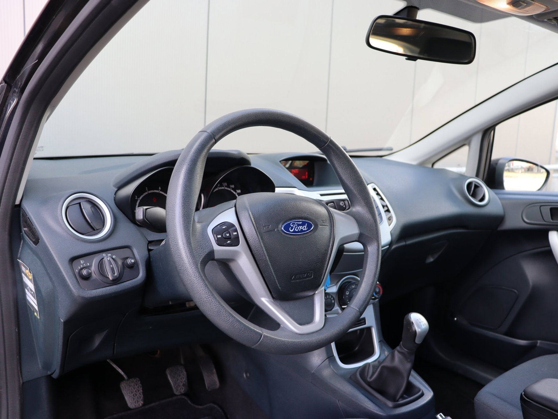 Foto 12 van Ford Fiesta 1.25 Champion airco LM *79.000km*