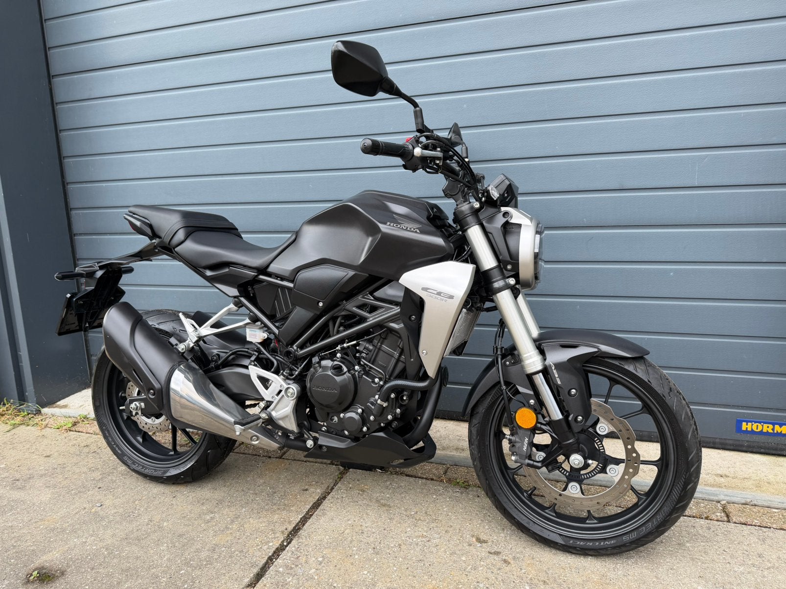 Honda Cb300R CB 300 R: Uniek, Matzwart, 2e eigenaar, 12000km, 286 cc, Minimaal motorrijbewijs A2, Handgeschakeld, 1 cilinder