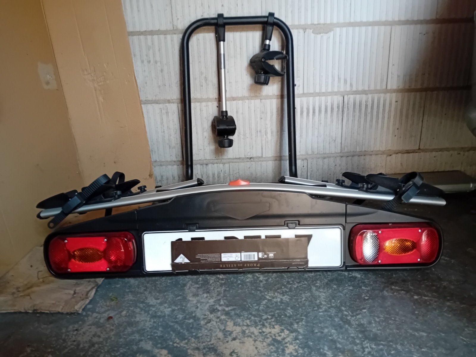 Fietsdrager merk AGURI ACTIVE BIKE 2, Ophalen, Zo goed als nieuw, 2 fietsen, Trekhaakdrager