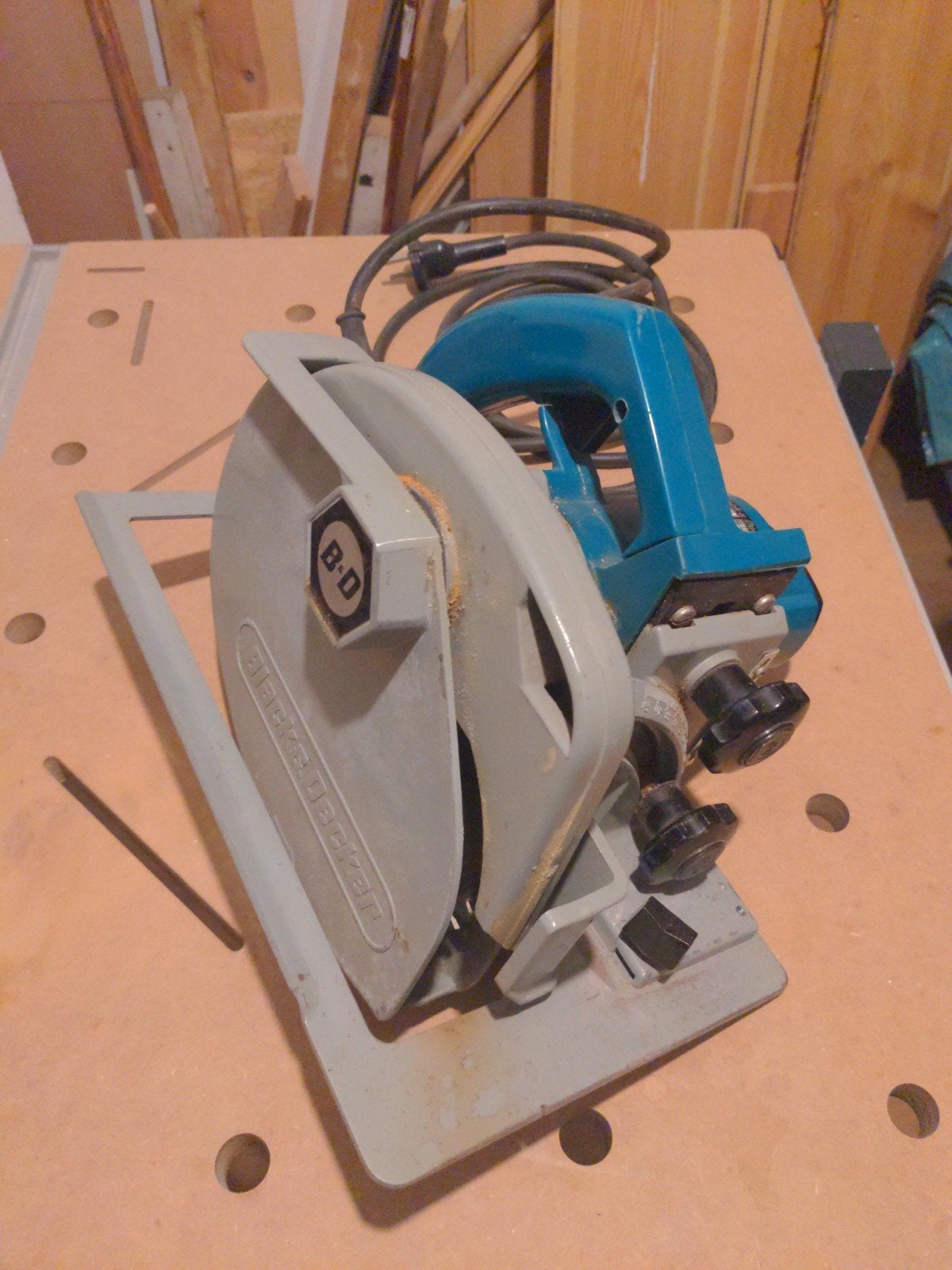 Black & Decker HD1000 Cirkelzaag - 65mm zaagdiepte