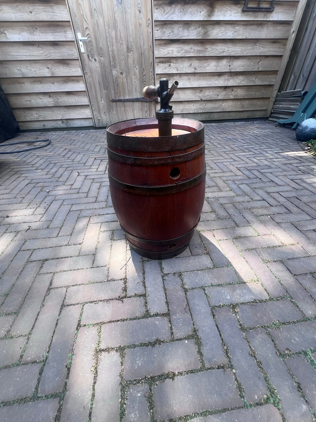 Decoratieve Wijnvat met Kraan - Perfect voor Tuin/Terras, Ophalen