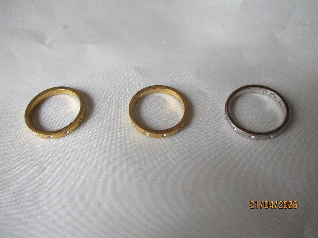 ringen swarovski 3 x gemerkt zwaan en andere merkjes, Ophalen of Verzenden, 17 tot 18, Dame, Goud