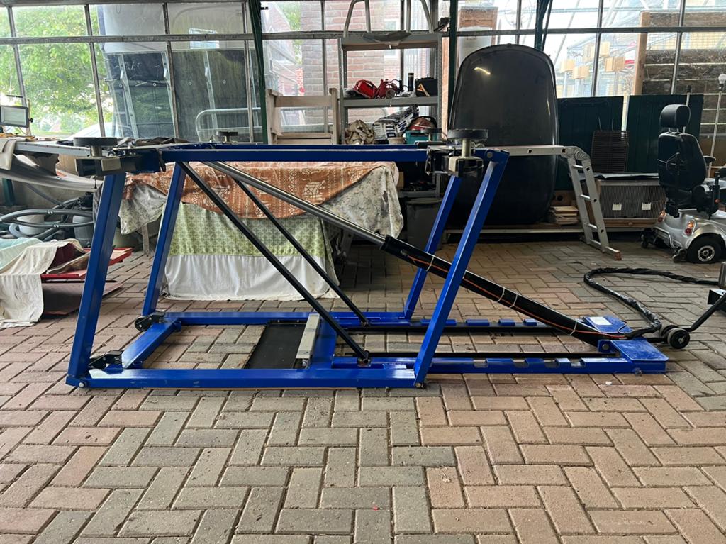 Mobiele poetsbrug  hefbrug bandenbrug schaarbrug auto brug, Auto diversen, Autogereedschap, Ophalen, Zo goed als nieuw
