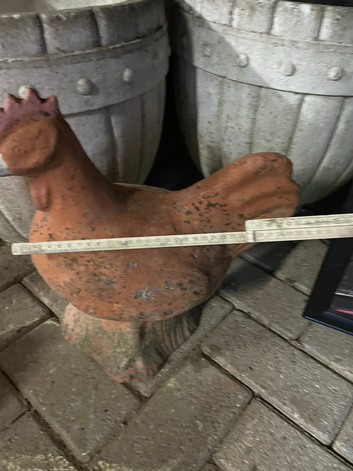 Decoratieve terracotta kip voor tuin of interieur, Tuin en Terras, Tuinbeelden, Ophalen, Gebruikt, Overige materialen, Dierenbeeld