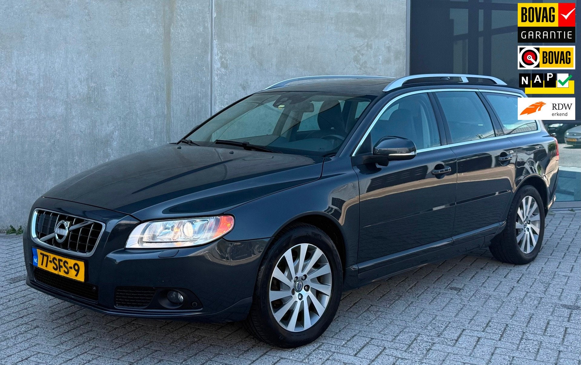 Volvo V70 1.6 T4 Limited Edition 2011 Grijs BLISS|ADAPT|APK, Gebruikt, Zwart, 4 cilinders, Automatische klimaatregeling
