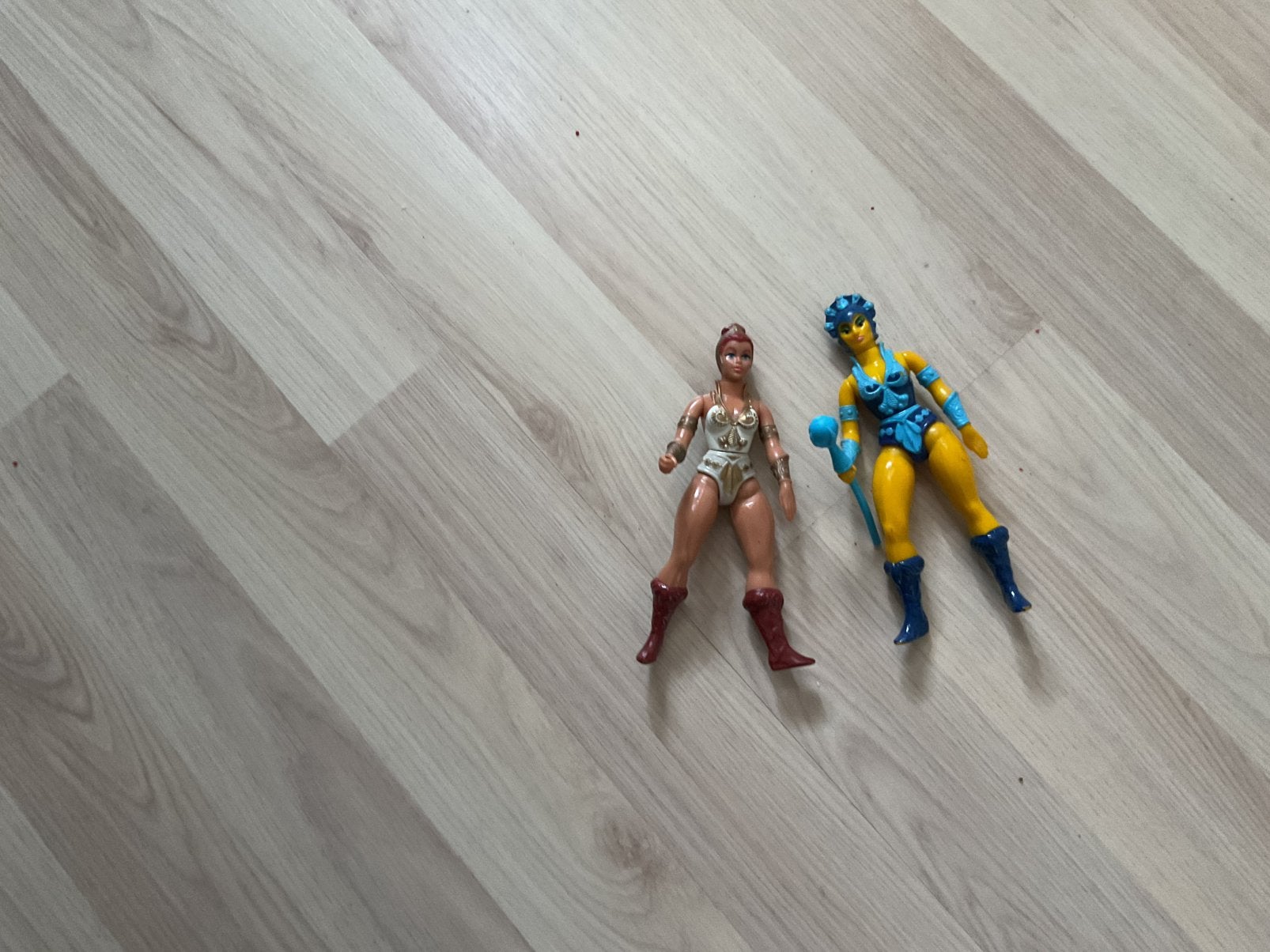 Vintage actiefiguren: She-Ra en Teela (He-Man), Ophalen of Verzenden, Gebruikt