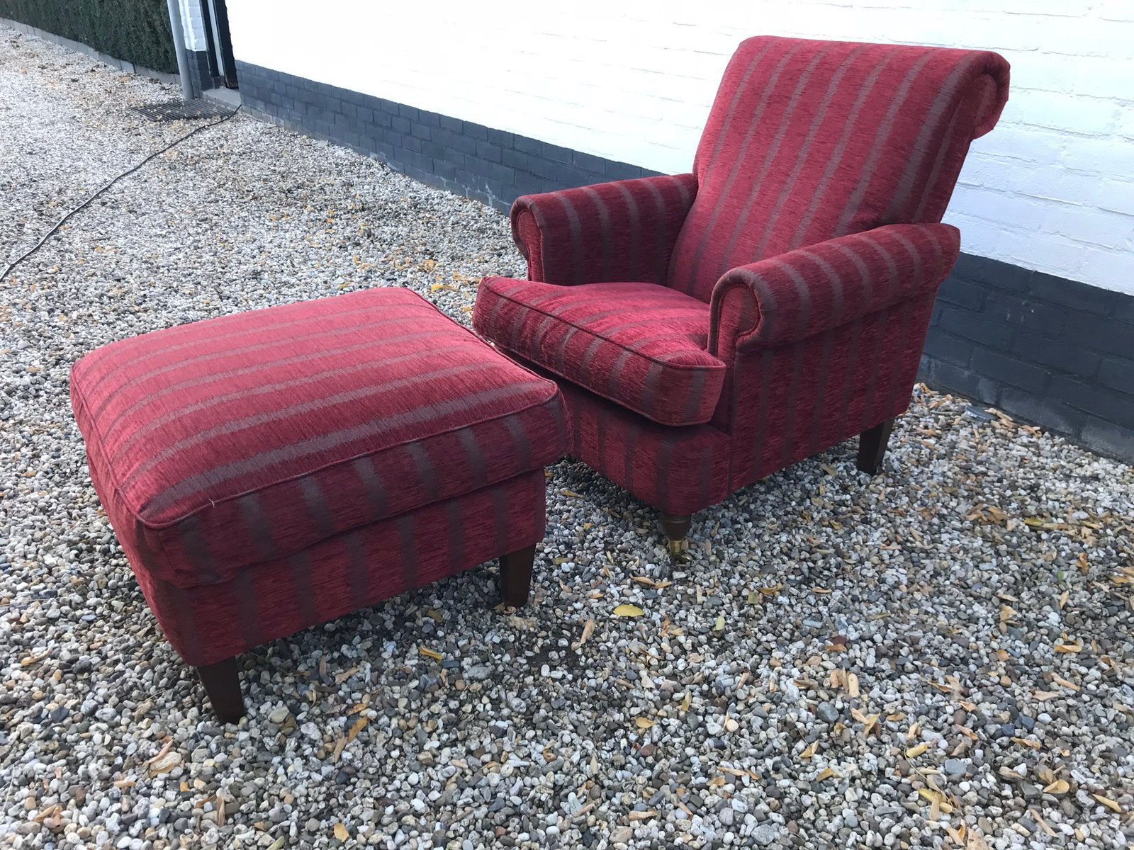 Fauteuil met hocker rood/grijs gestreept, Ophalen, 75 tot 100 cm, Zo goed als nieuw, 75 tot 100 cm