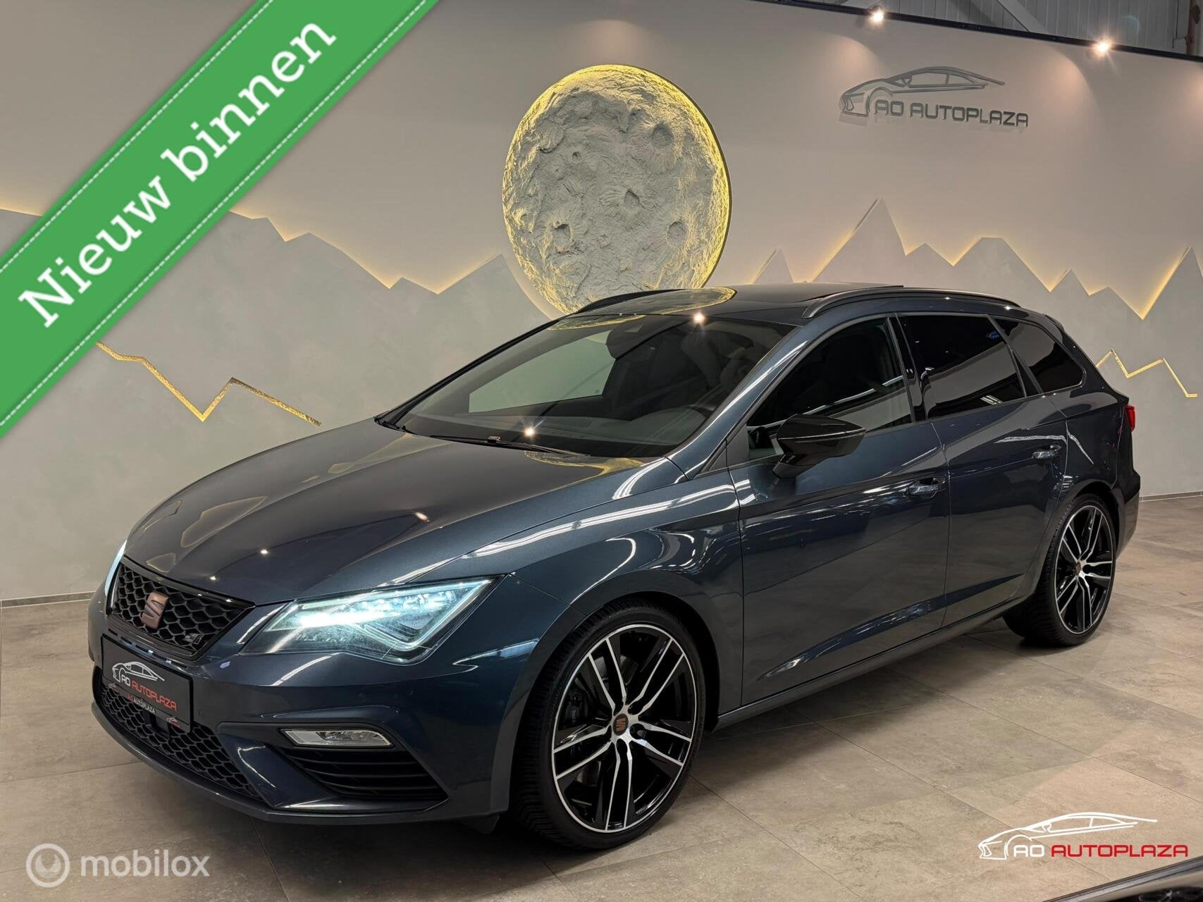 Seat Leon ST 2.0 TSI CUPRA 300 4DRIVE Panorama/Kuipstoelen/K, Auto's, Automaat, Zwart, 4 cilinders, 1984 cc