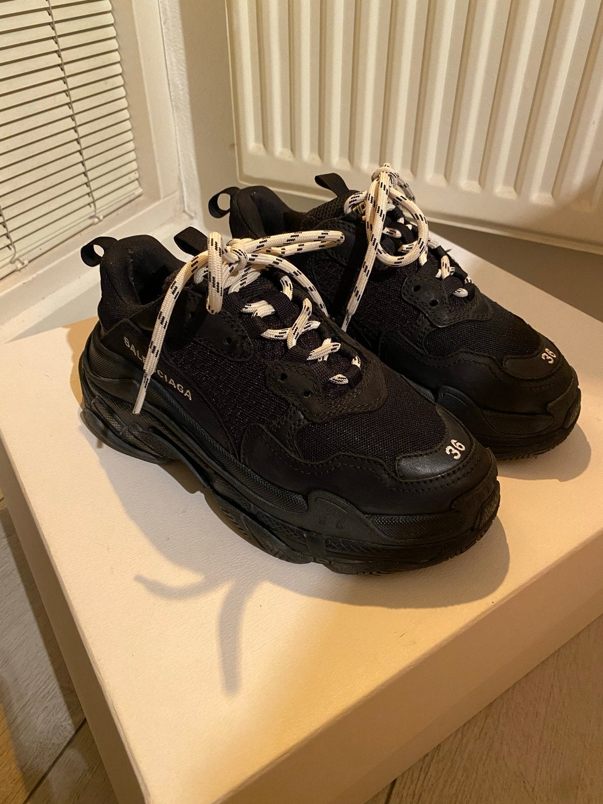 Balenciaga Triple S Sneakers triple black Zwart Maat 36, Zwart, Ophalen of Verzenden, Sneakers of Gympen, Gedragen