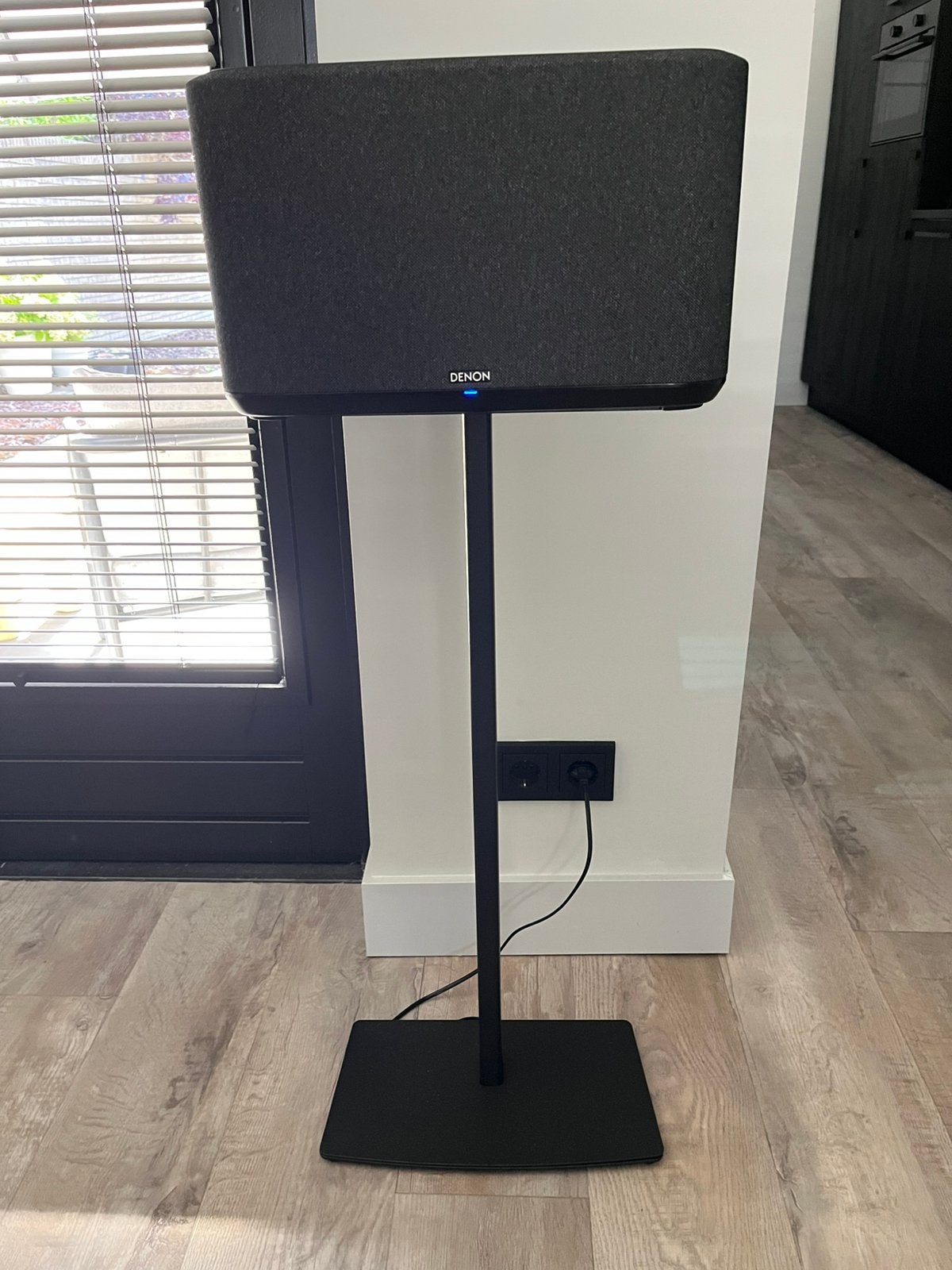 Denon Home 350 draadloze luidspreker met vloerstandaard, Inclusief standaarden, Zo goed als nieuw, Minder dan 60 watt, Ophalen