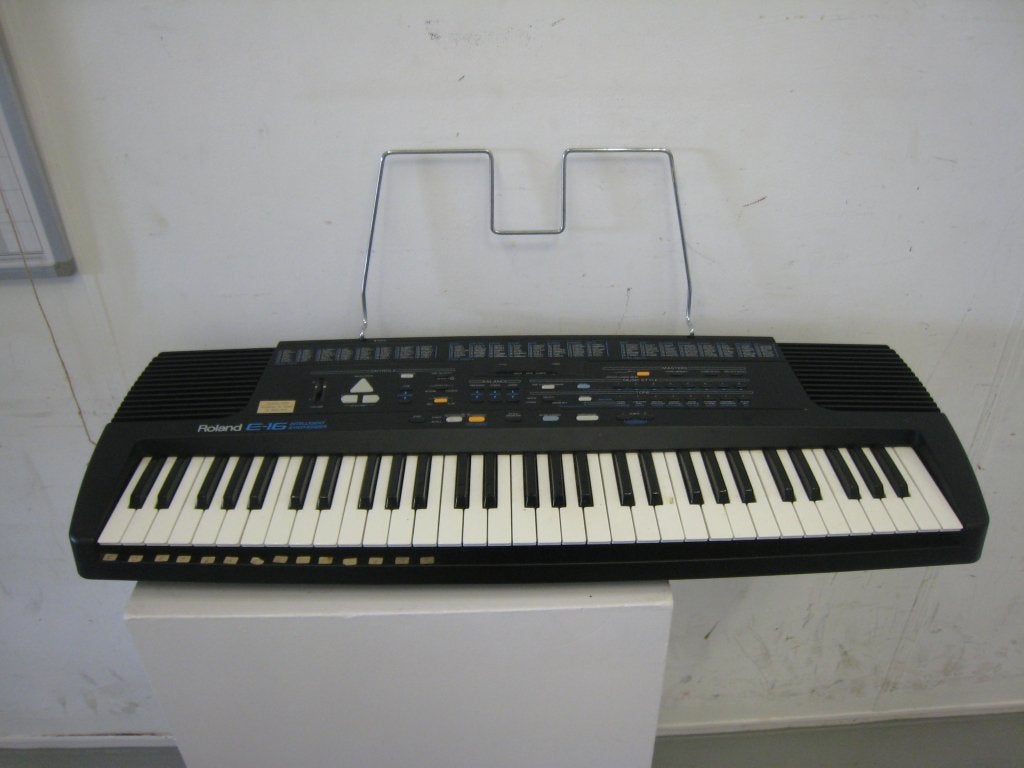 Roland E-16 Intelligent Synthesizer Keyboard, Niet ingevuld, Gebruikt, Niet ingevuld, Niet ingevuld